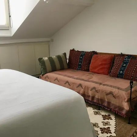 Carducci Charming Centro Apartment *