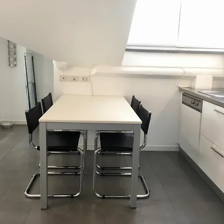 Apartment Carducci Charming Centro Milan