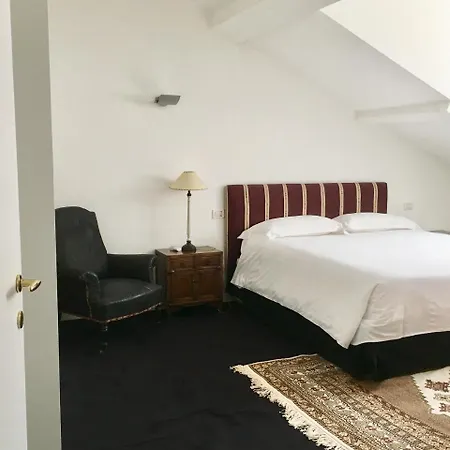 Carducci Charming Centro Apartment *