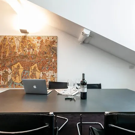Carducci Charming Centro Apartment *