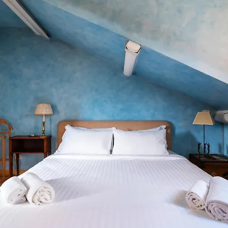 Carducci Charming Centro Apartment *