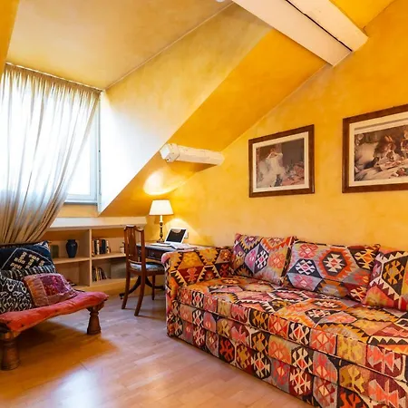 Carducci Charming Centro Apartment