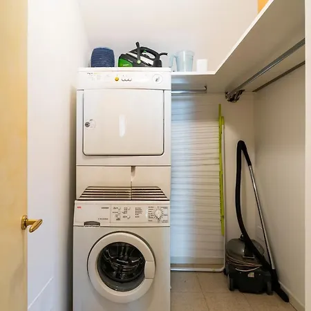 Apartment Carducci Charming Centro Milan