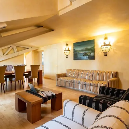 Carducci Charming Centro Apartment *